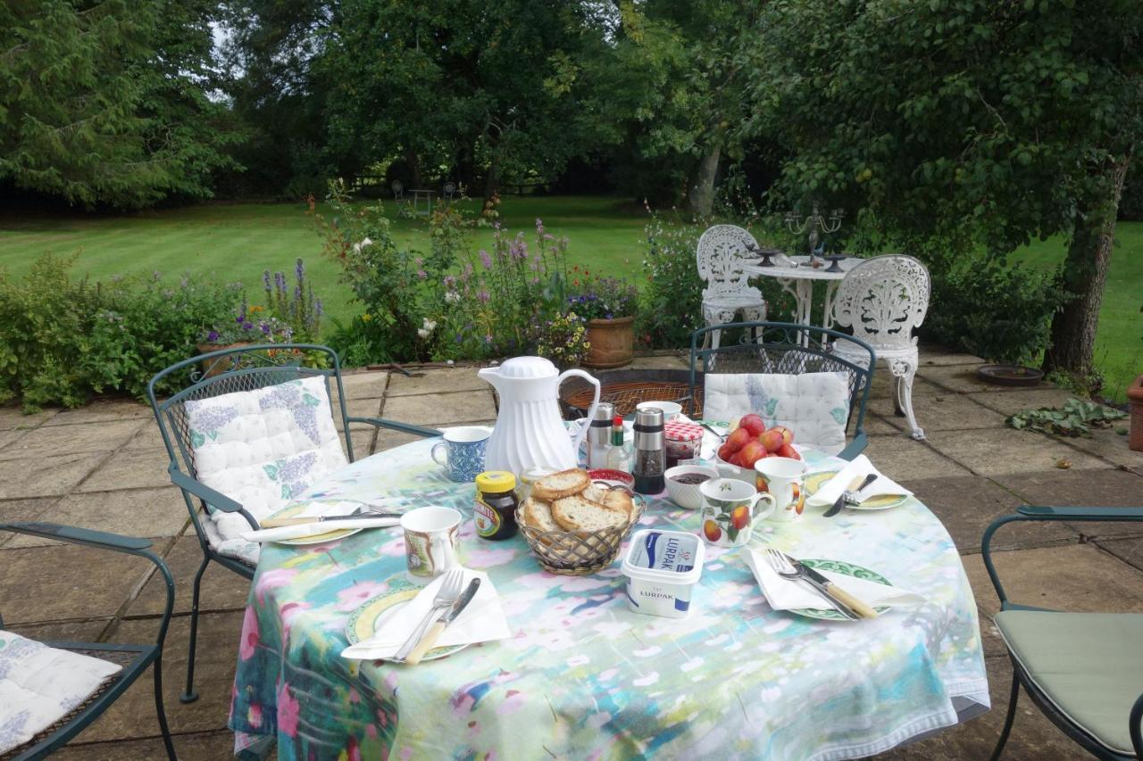 St Michaels House Bed & Breakfast Crediton Exterior photo
